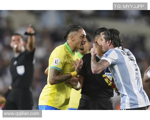 巴西足球明星因伤住院引发球迷关注与媒体热议